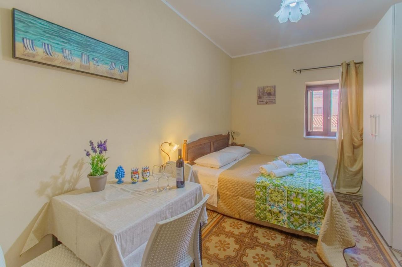 Domus Aurea Apartment Cefalu Exterior photo
